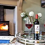 Finest Retreats - Ivy